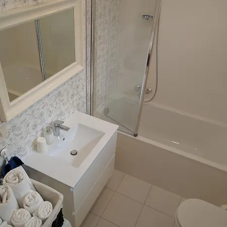 Luxury Delisan Apartment *
