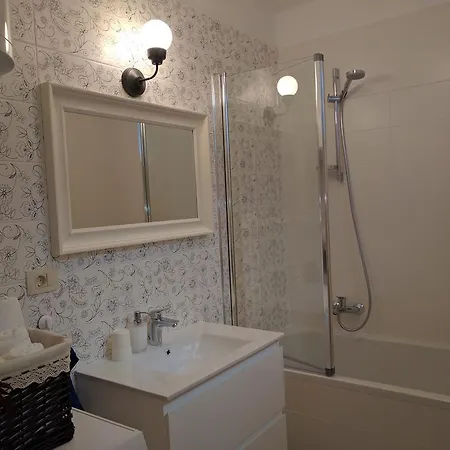 Luxury Delisan Apartment *