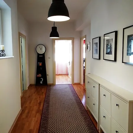 Luxury Delisan Apartment *